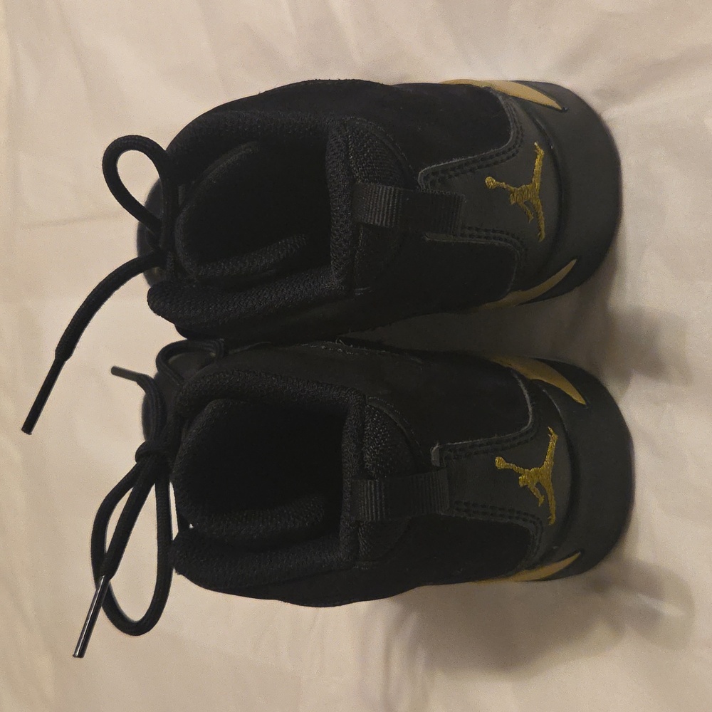 "AirJordan" High Top Sneakers - Picture 2 of 6